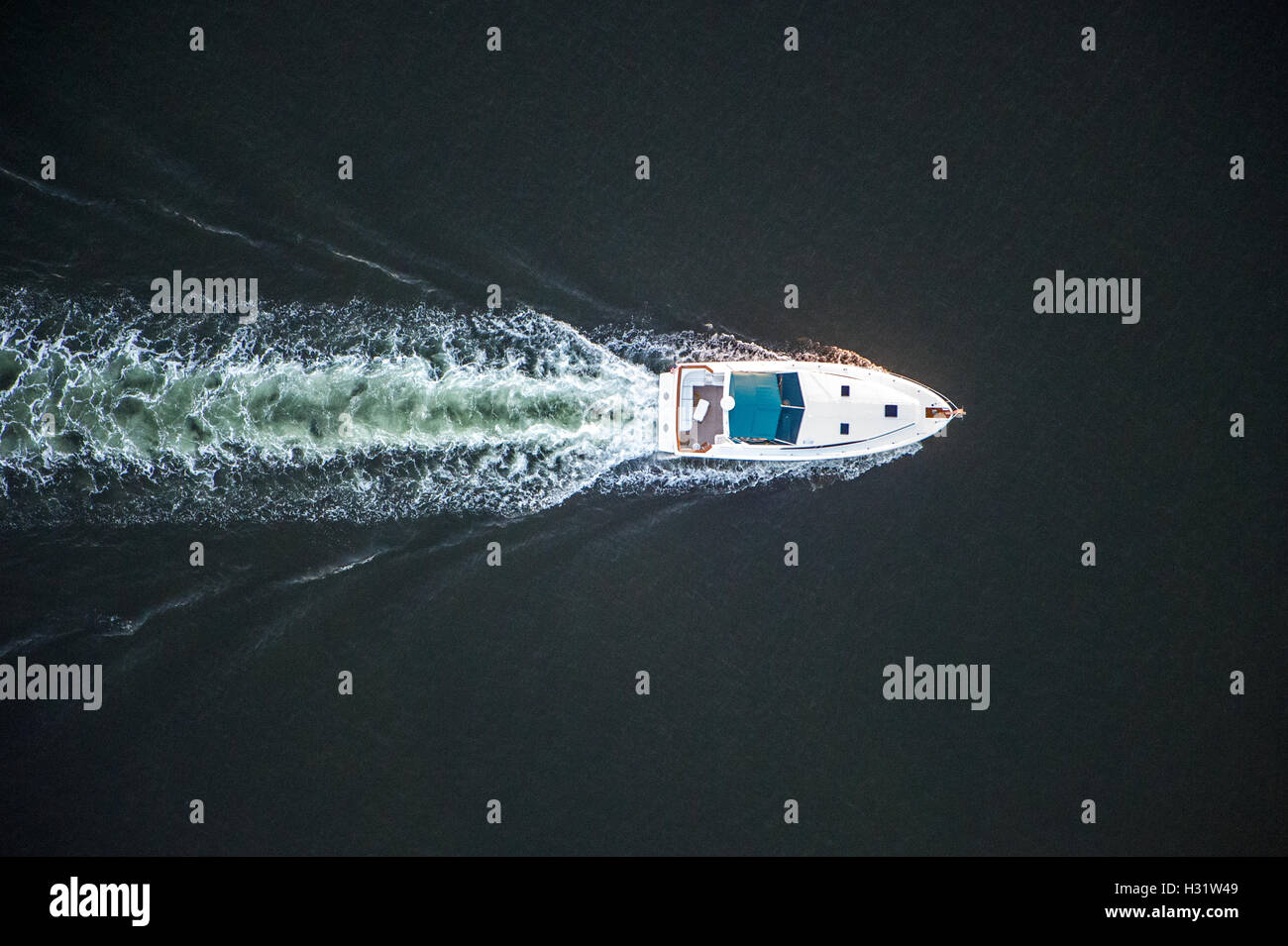 Aerial view of a speedboat in the Chesapeake Bay in Maryland. Stock Photo