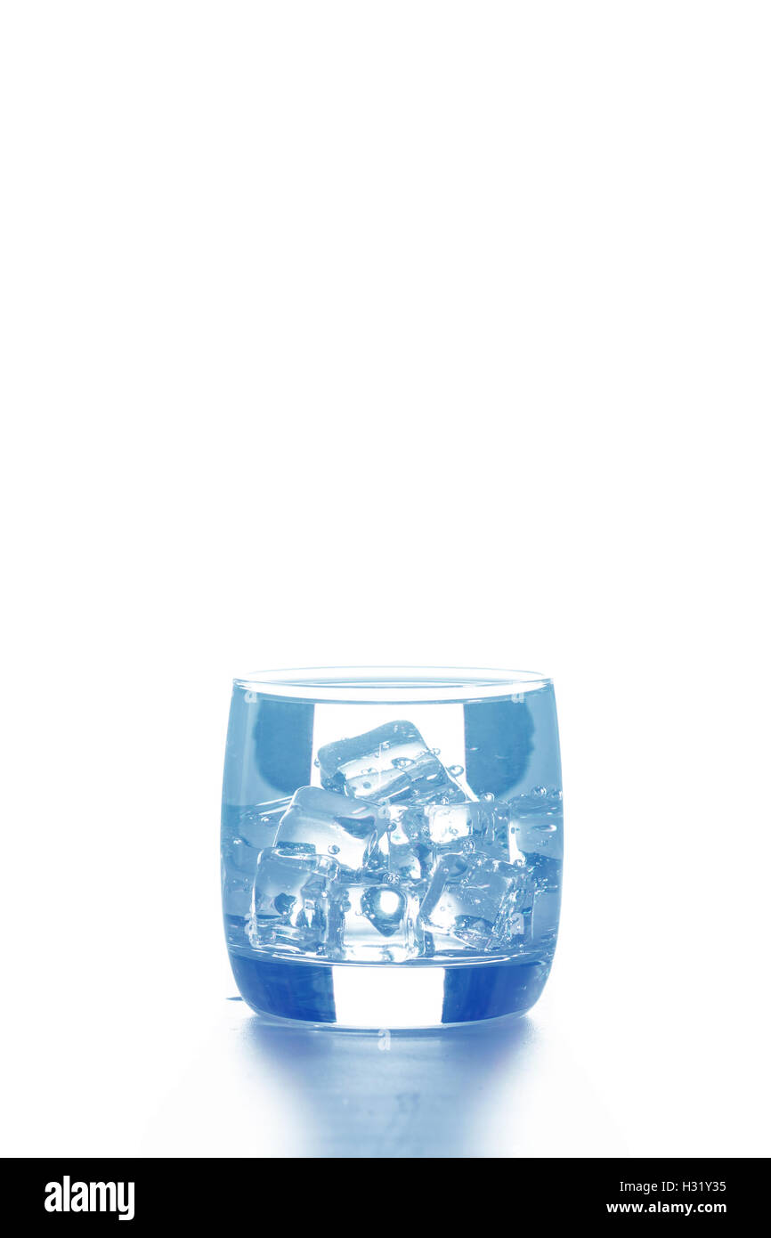 Glass of pure water with ice cubes Stock Photo - Alamy