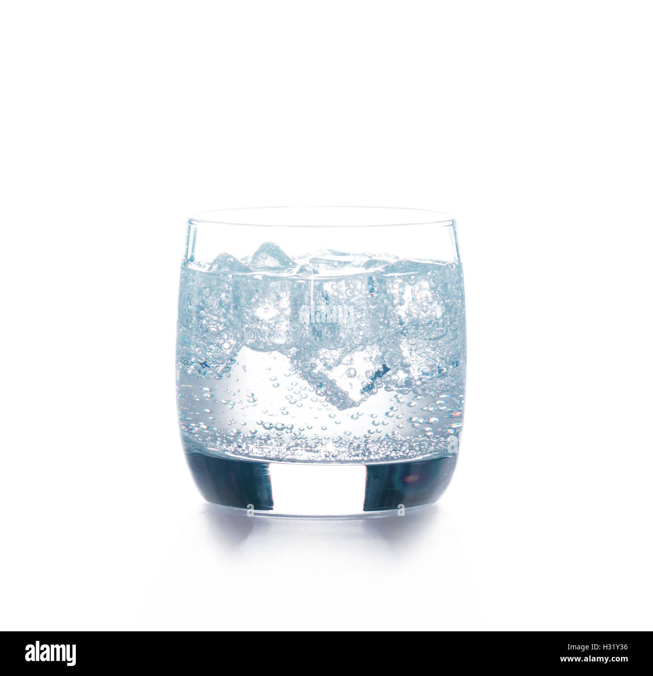 Glass of pure water with ice cubes Stock Photo - Alamy