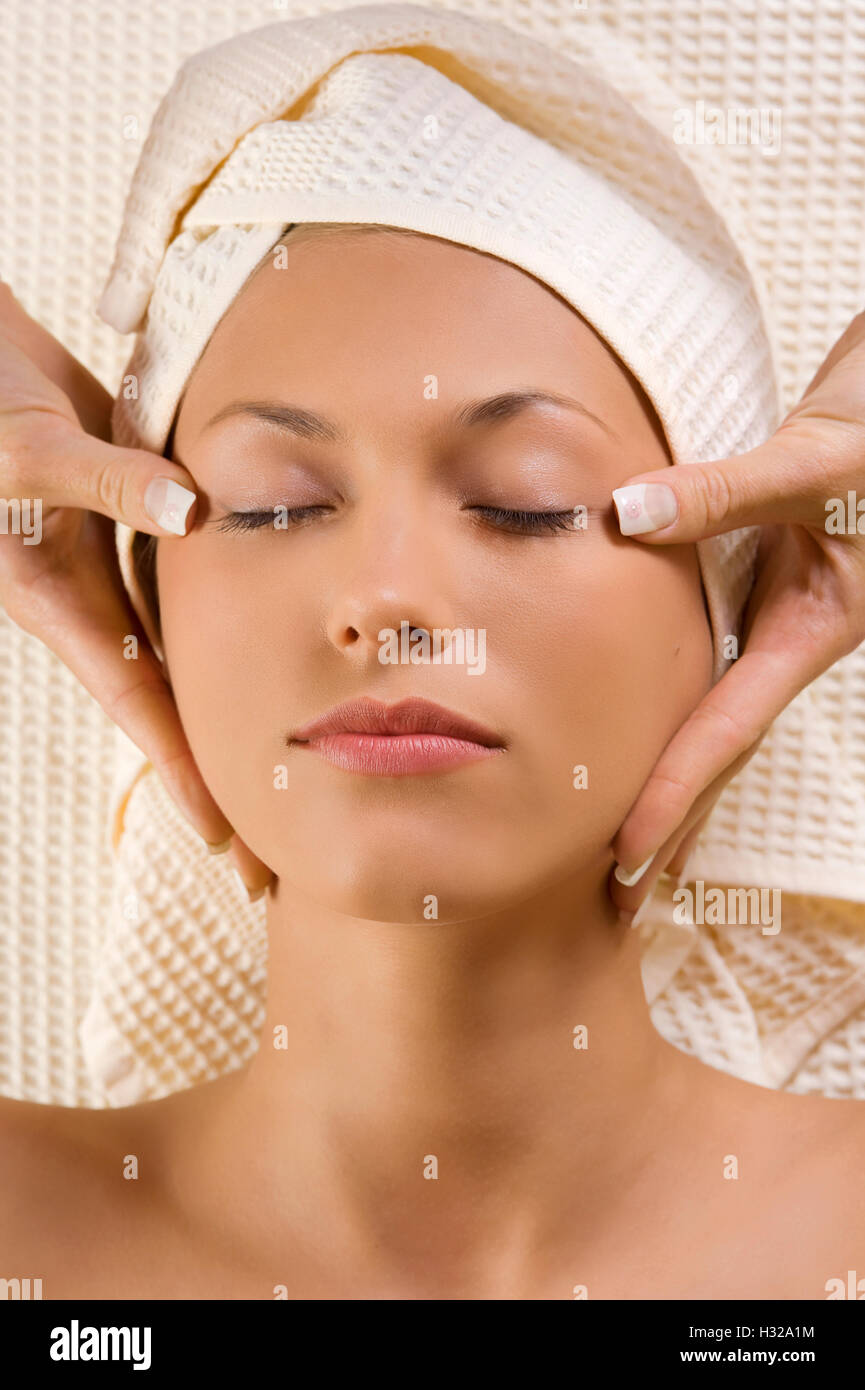 hands massage on head temple Stock Photo Alamy