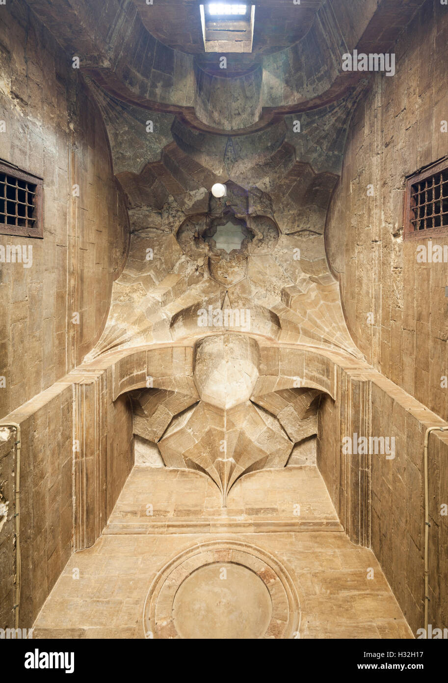 vault of entrance vestibule, Complex of Aljay al-Yusufi, Cairo, Egypt Stock Photo