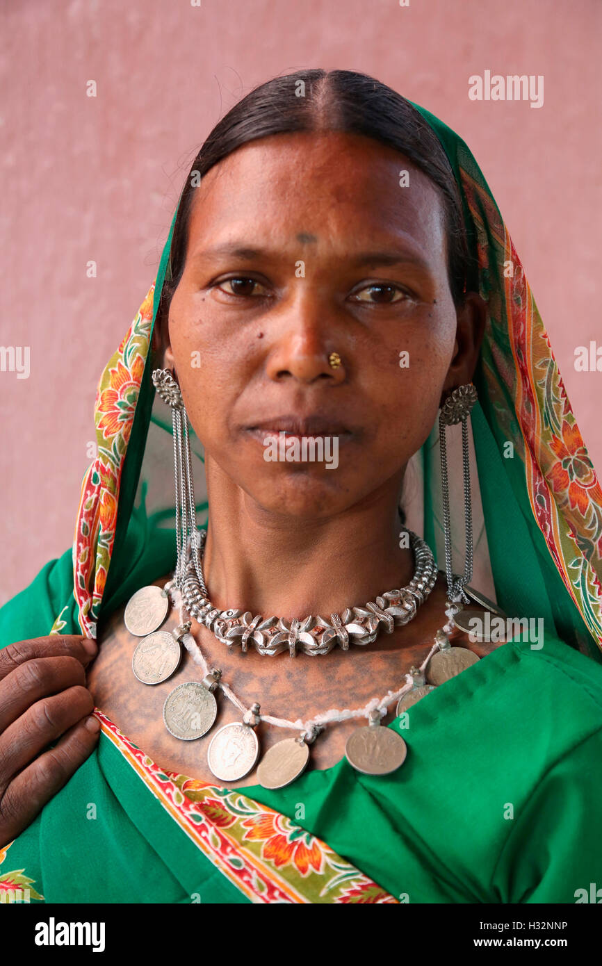 Woman wearing traditional silver Jewellry, KHAIRWAR TRIBE, Chiniya village, Dist Balrampur, Chattisgarh, India. Rural faces of India Stock Photo
