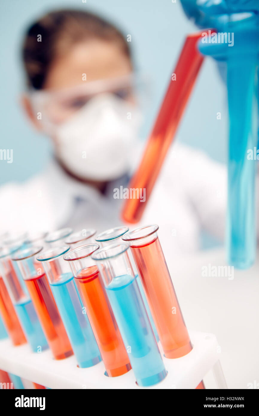 Laboratory test tube red hi-res stock photography and images - Alamy