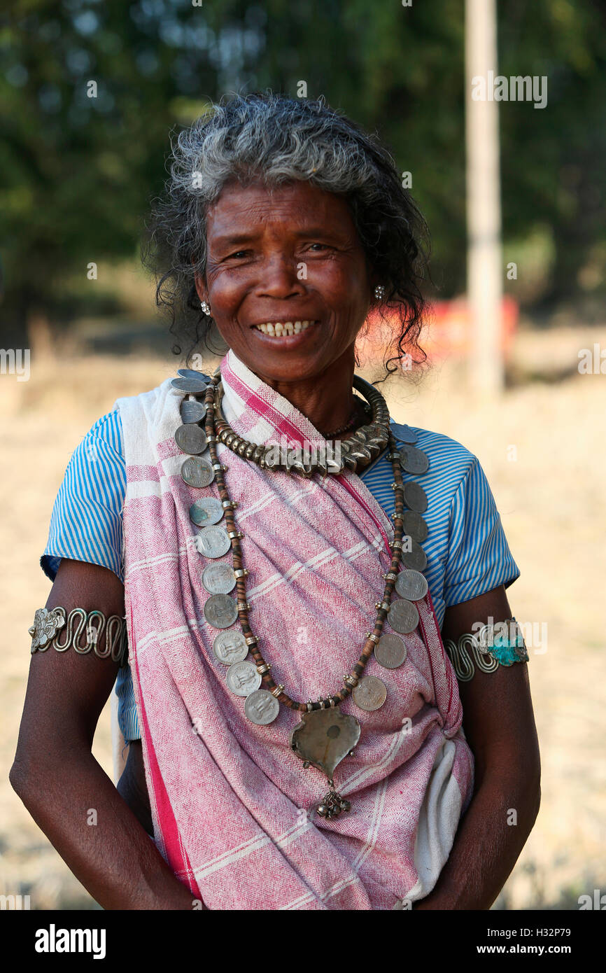 A woman wearing jwellery, NAGESIA TRIBE, Dadgaon Village, Tahasil Lundra, District Sarguja, Chattisgarh, India Stock Photo