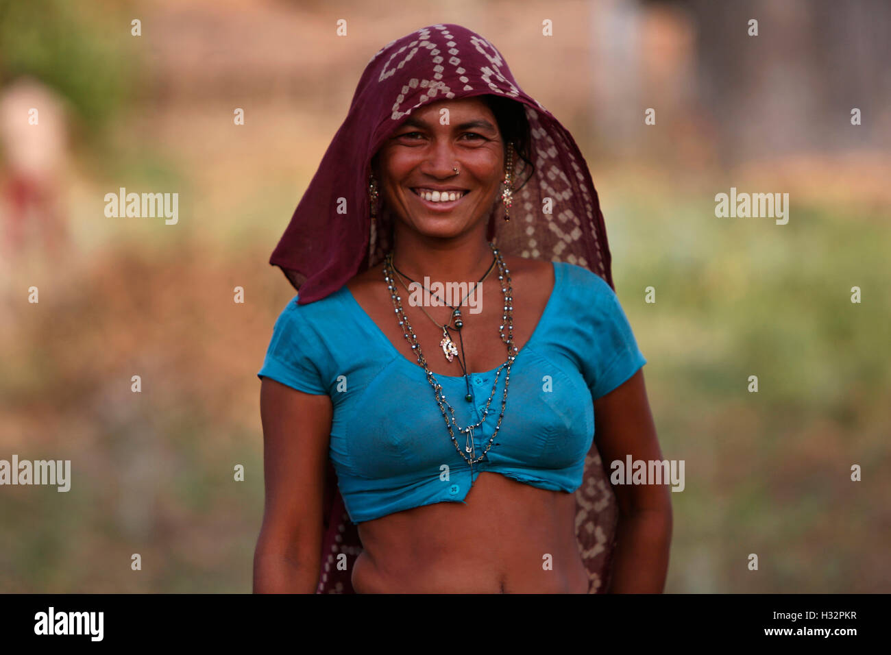 Woman smiling, RATHAWA TRIBE, Gadhiya Village, Dhari Taluka, Amreli District, Gujrat, India. Rural faces of India Stock Photo