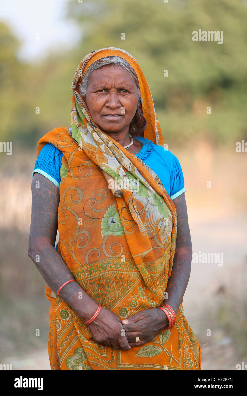 Old woman, KHAIRWAR TRIBE Chiniya village, Dist Balrampur, Chattisgarh, India. Rural faces of India Stock Photo