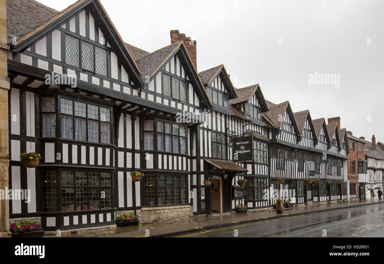 Large elegant historic black and white medieval building, 17th century Shakespeare Hotel in Stratford-upon-Avon, England Stock Photo