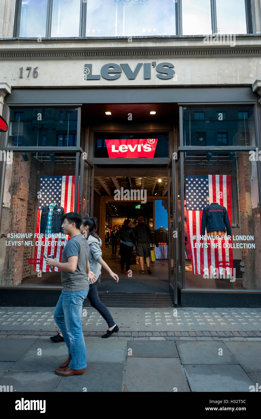 Levis london hi-res stock photography and images - Alamy