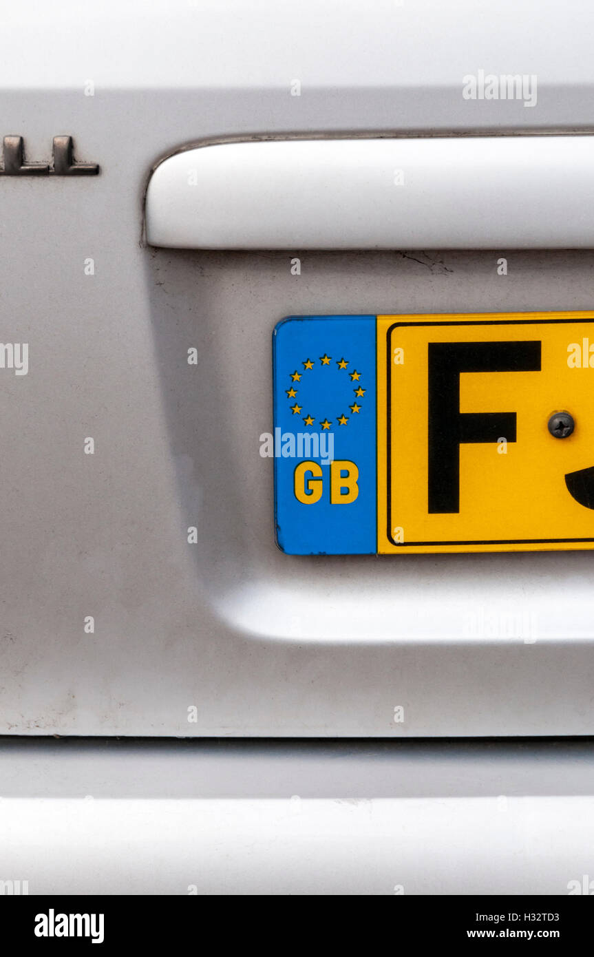 An  EU standard car number plate with the country identification code for Great Britain. Stock Photo
