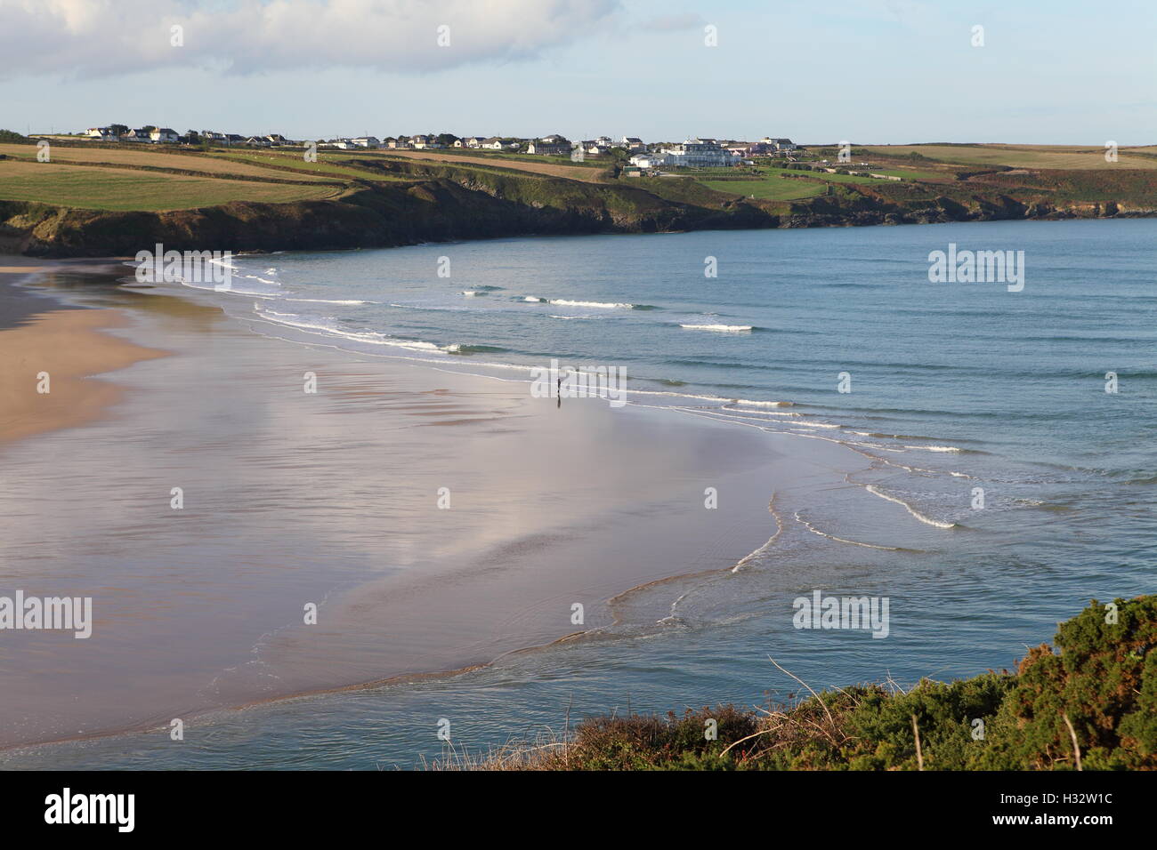 PENTIRE, NEWQUAY, CORNWALL, UK - OCTOBER 3, 2016: Early morning views along Pentire in Newquay, and out over the River Gannel Stock Photo