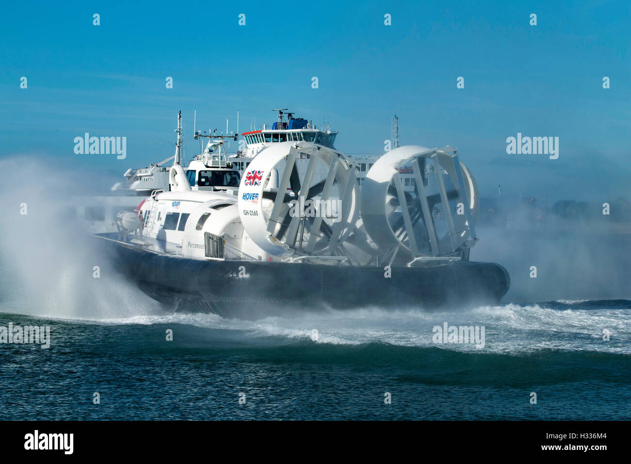 Hovertravel's hovercraft, Solent Flyer, leaving Southsea