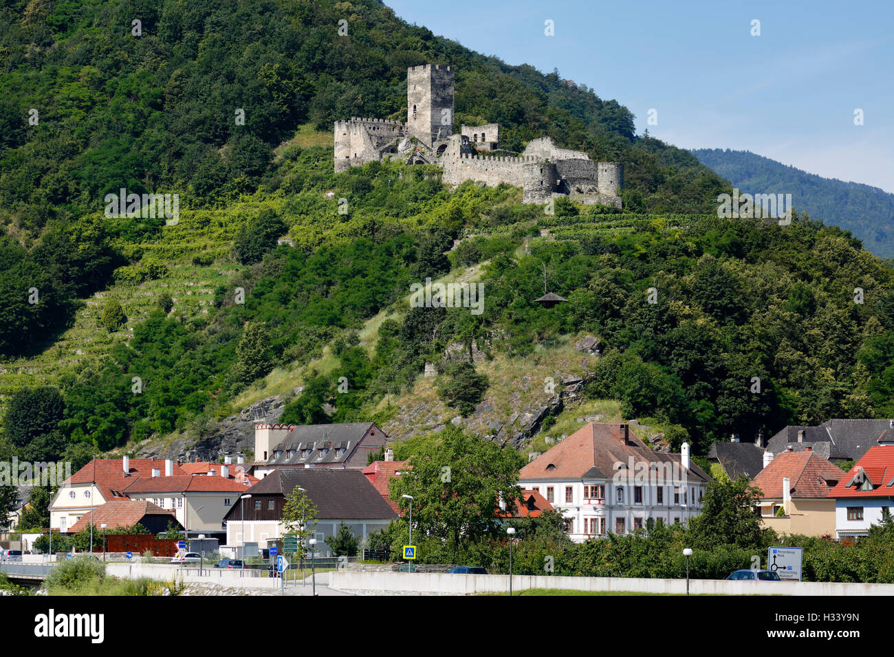 Ruine Hinterhaus auf dem Jauerling, Burgruine in Spitz an der Donau ...