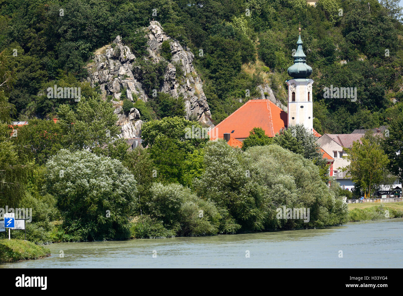 Stadtansicht mit Pfarrkirche Hl. Martin, Marbach an der Donau, Niederoesterreich, Oesterreich Stock Photo