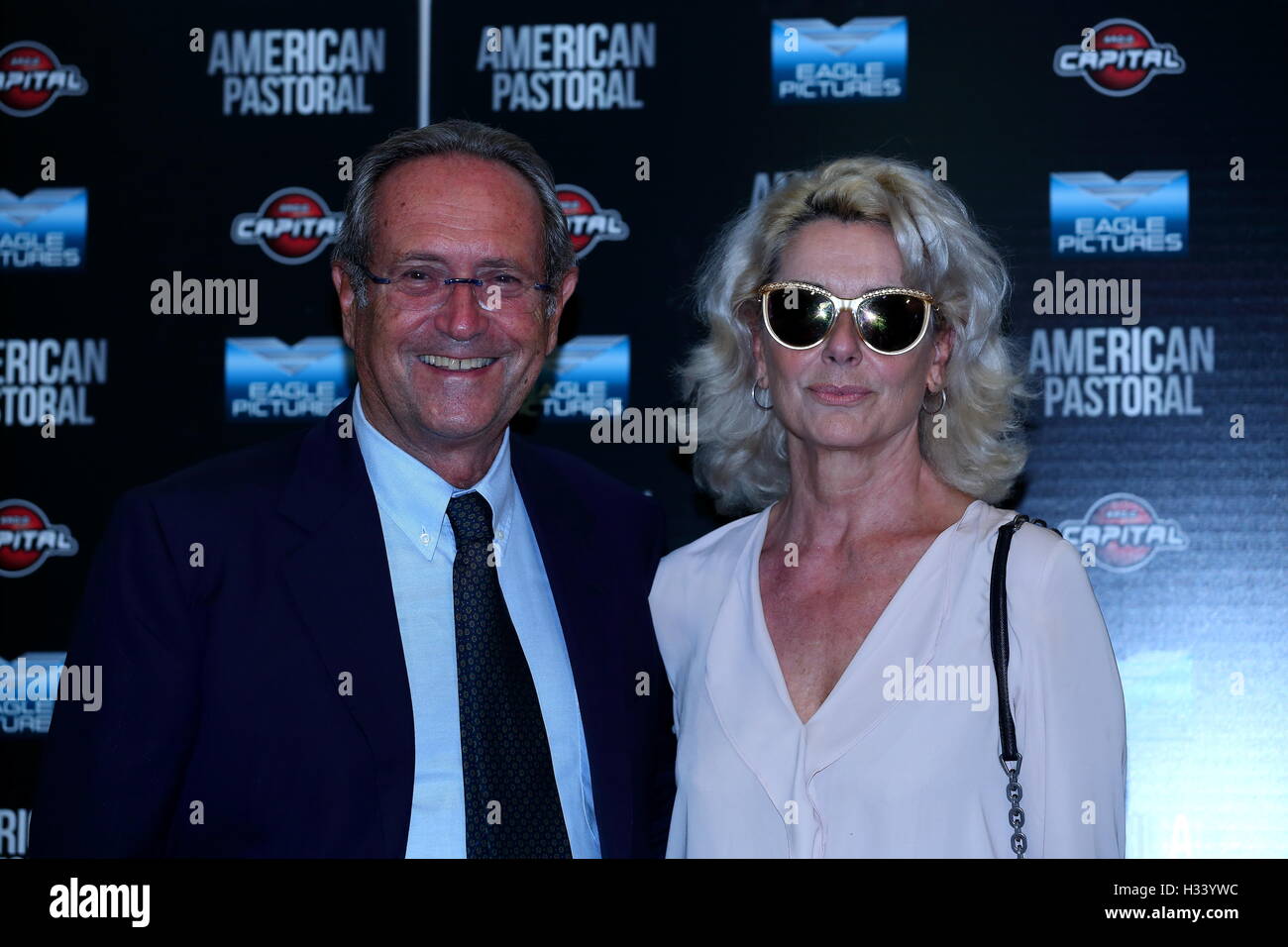 Roma, Italy. 03rd Oct, 2016. Italian actress Monica Guerritore with her husband Roberto Zaccaria during Premiere in Cinema Barberini of film 'American Pastoral' © Matteo Nardone/Pacific Press/Alamy Live News Stock Photo