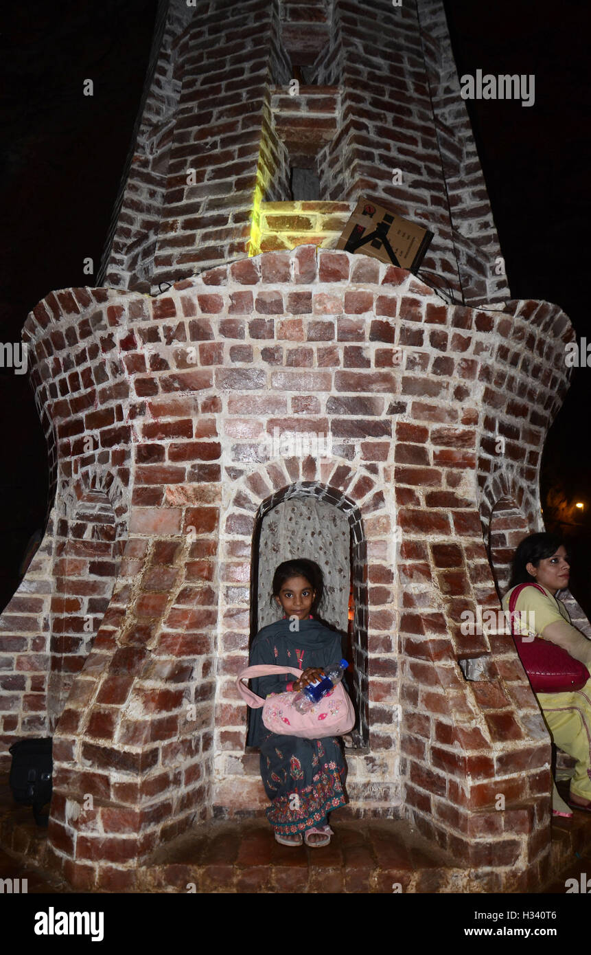 Pakistani citizens visit the world's second largest salt mines (Khewra ...