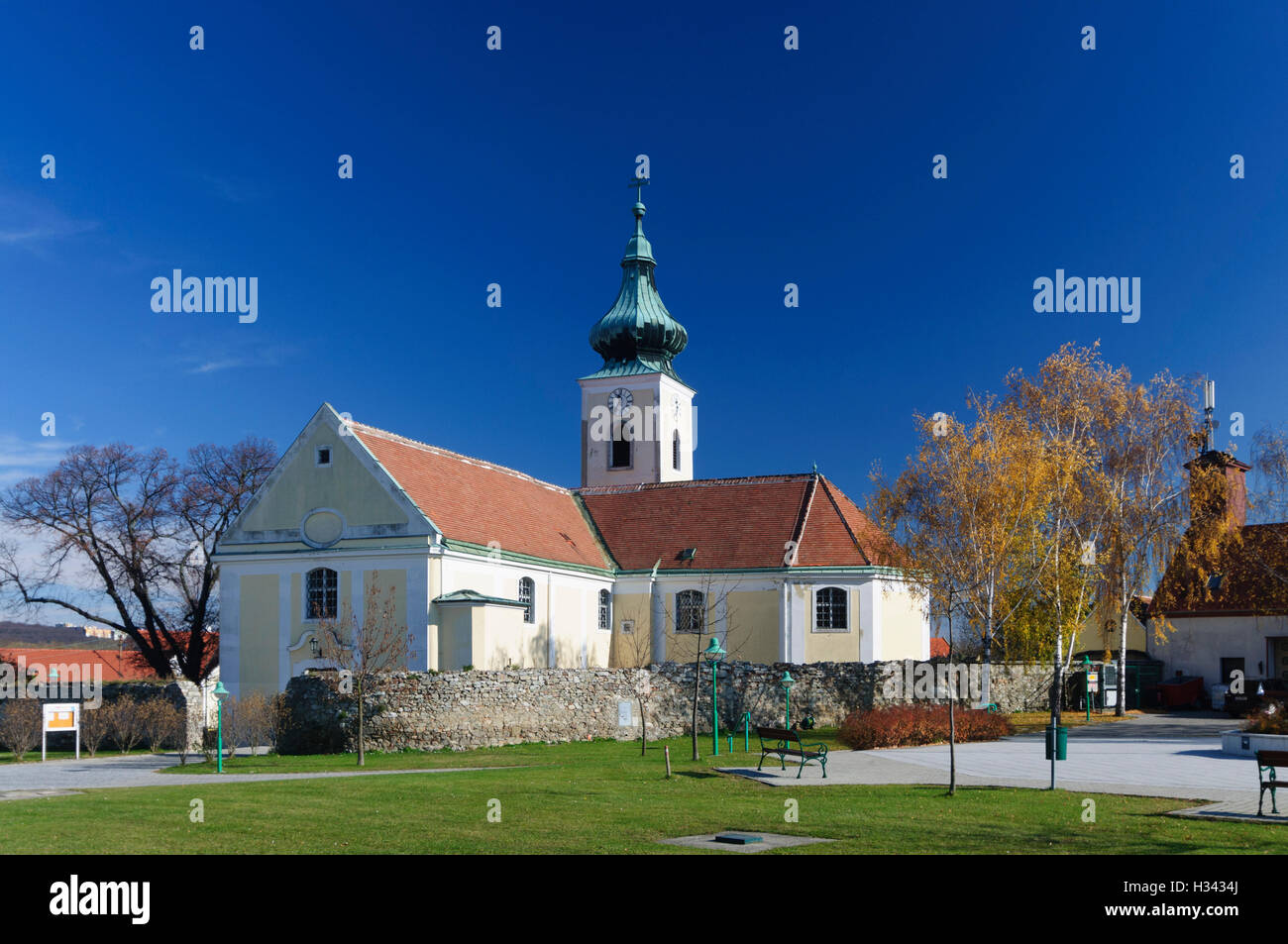 Wolfsthal: church, Donau, Niederösterreich, Lower Austria, Austria Stock Photo