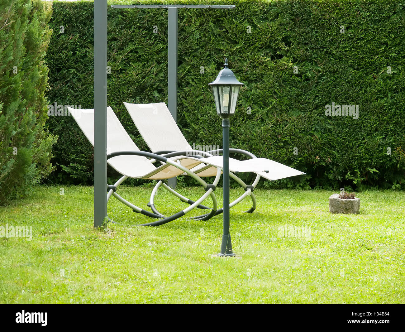 Green garden on warm hi-res stock photography and images - Alamy