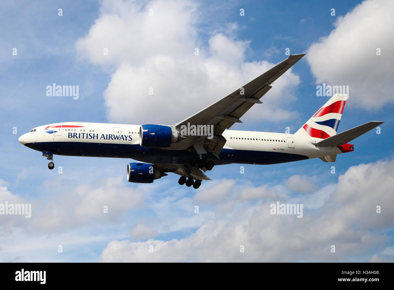 British Airways Boeing 777-236(ER) approaching London Heathrow airport. Stock Photo