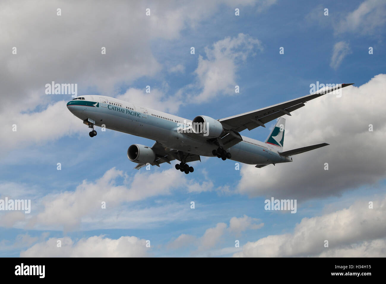Cathay pacific boeing 777 hi-res stock photography and