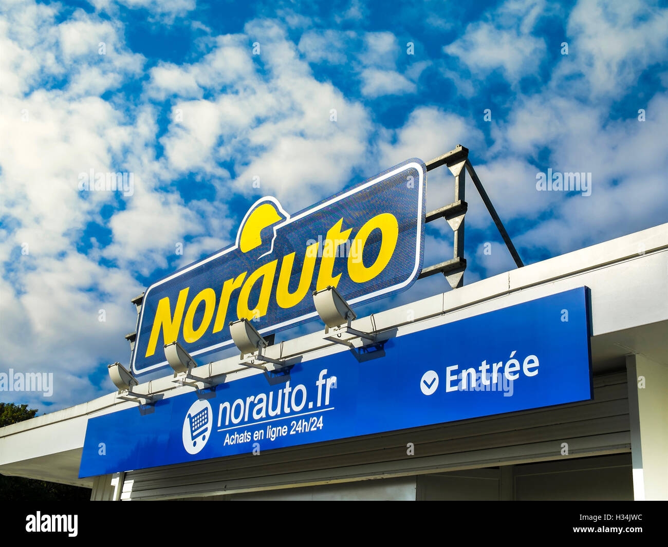 Norauto vehicle accessories depot, Chatellerault, France Stock Photo