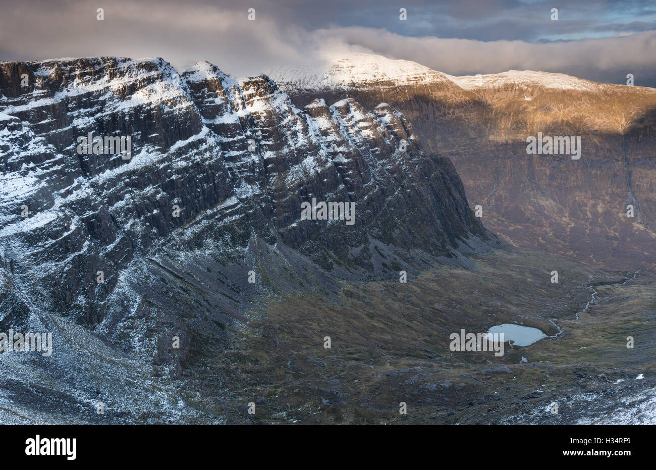 Coire a' Chaorachain and Na Ciochan ridge, Bealach na Ba, Applecross peninsula, Scottish Highlands, Scotland Stock Photo