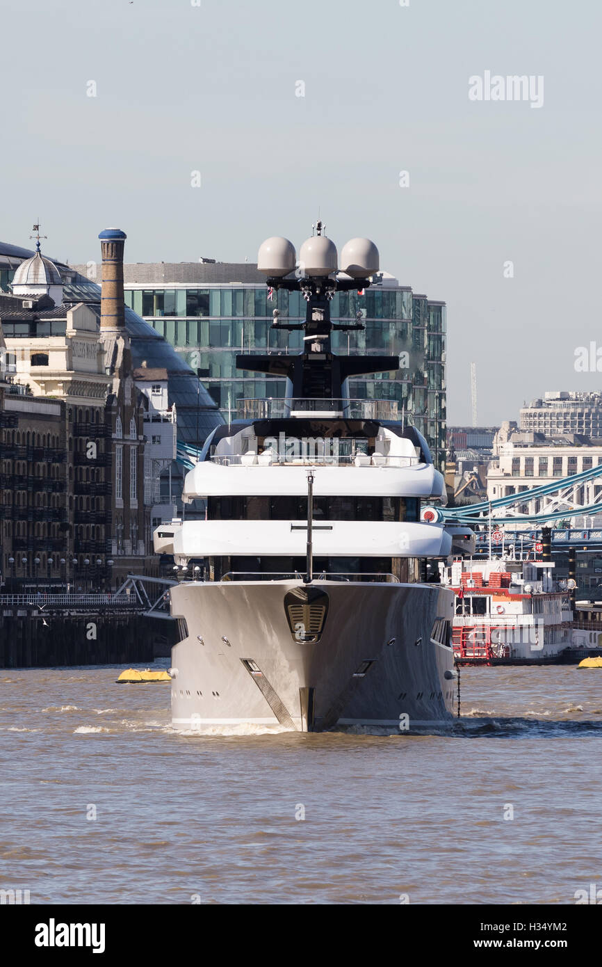 Kismet yacht hires stock photography and images Alamy