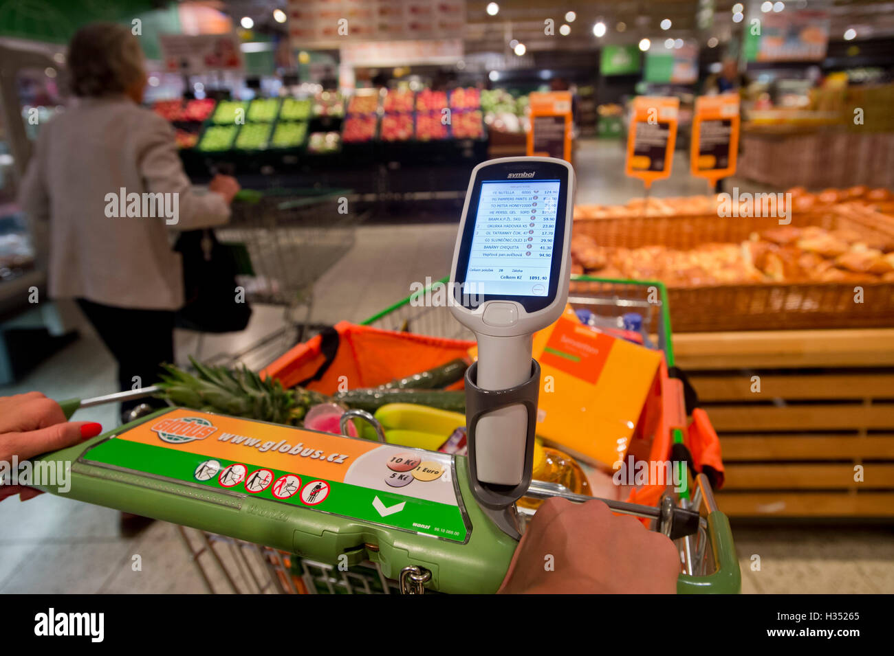 Prague, Czech Republic. 04th Oct, 2016. Globus stores will be equipped