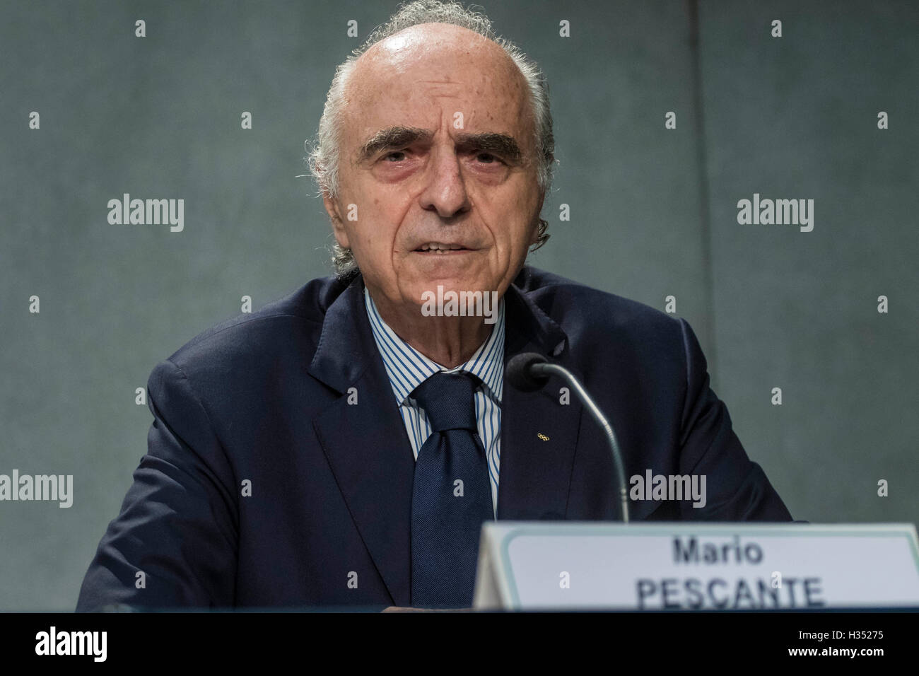 Vatican City, Vatican. 04th October, 2016. Mario Pescante, Olympic Committee Vice-president, attends a press conference, at the Vatican Press Center, in Vatican City, Vatican on October 04, 2016. The Vatican will be hosting the first 'Sport at the Service of Humanity' conference with Pope Francis scheduled to participate at the opening ceremony Wednesday Oct. 5, 2016, along with UN secretary general Ban Ki-moon and International Olympic Committee President Thomas Bach. Credit:  Giuseppe Ciccia/Alamy Live News Stock Photo