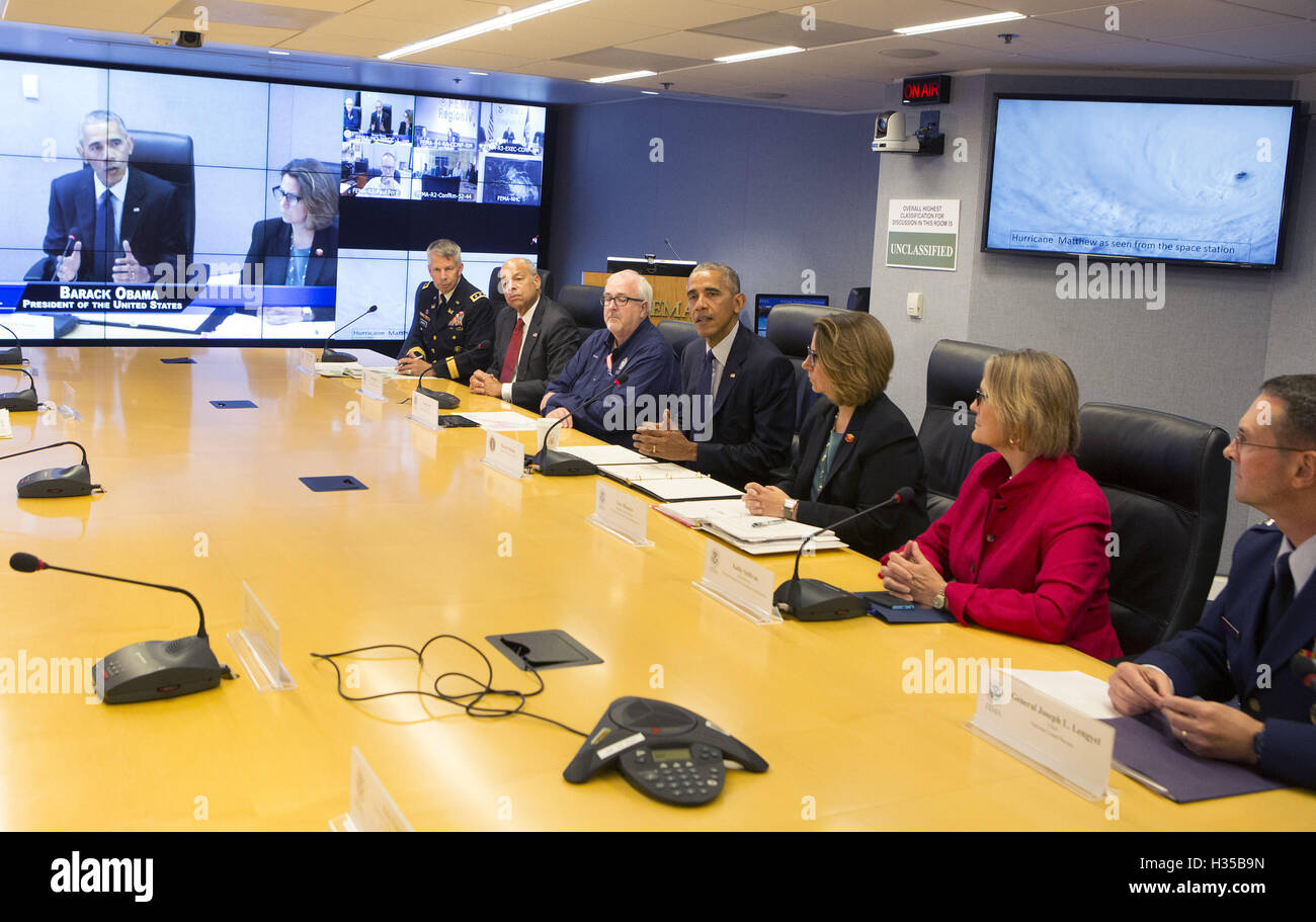 Washington, District of Columbia, USA. 5th Oct, 2016. United States President BARACK OBAMA makes a statement after receiving a briefing on Hurricane Matthew at the Federal Emergency Management Agency(FEMA). Credit:  Chris Kleponis/Pool/CNP/ZUMA Wire/Alamy Live News Stock Photo