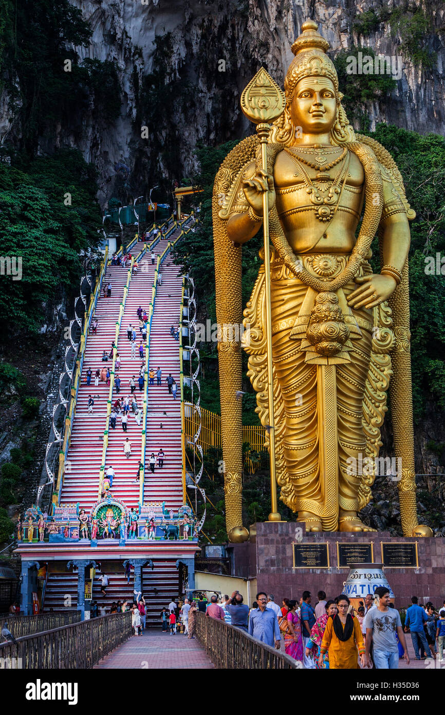 The giant statue to the Hindu Lord Murugan at the entrance to the Batu Caves, Gomback, Selangor, Malaysia, Southeast Asia, Asia Stock Photo