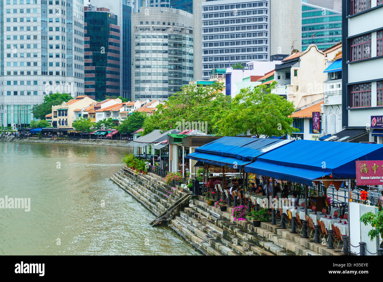 Quayside restaurants in Boat Quay, Singapore Stock Photo Alamy