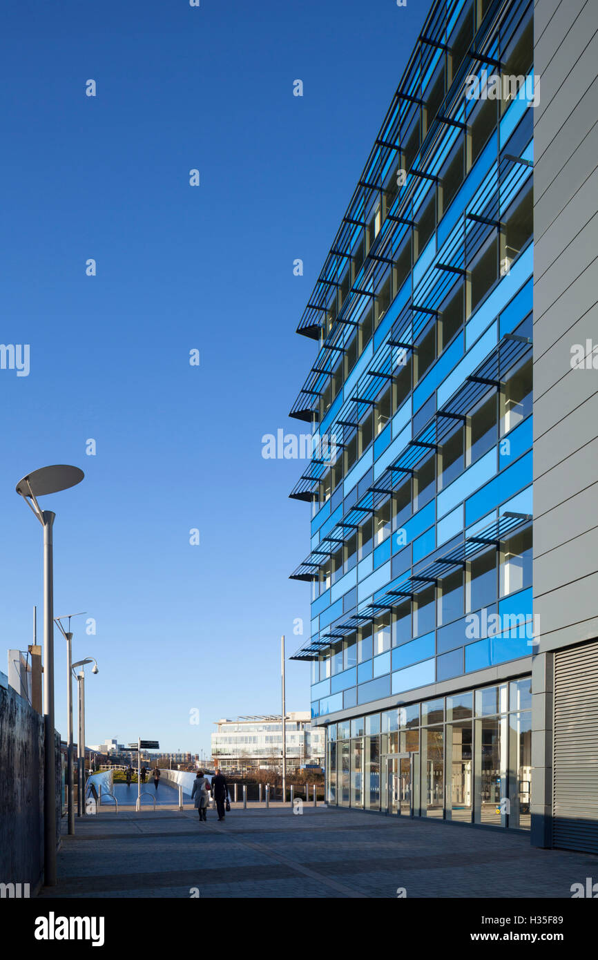 Exterior view of 2 Glass Wharf, Bristol, UK. Offices and accommodation with retail and restaurant use on the ground floor level. Stock Photo