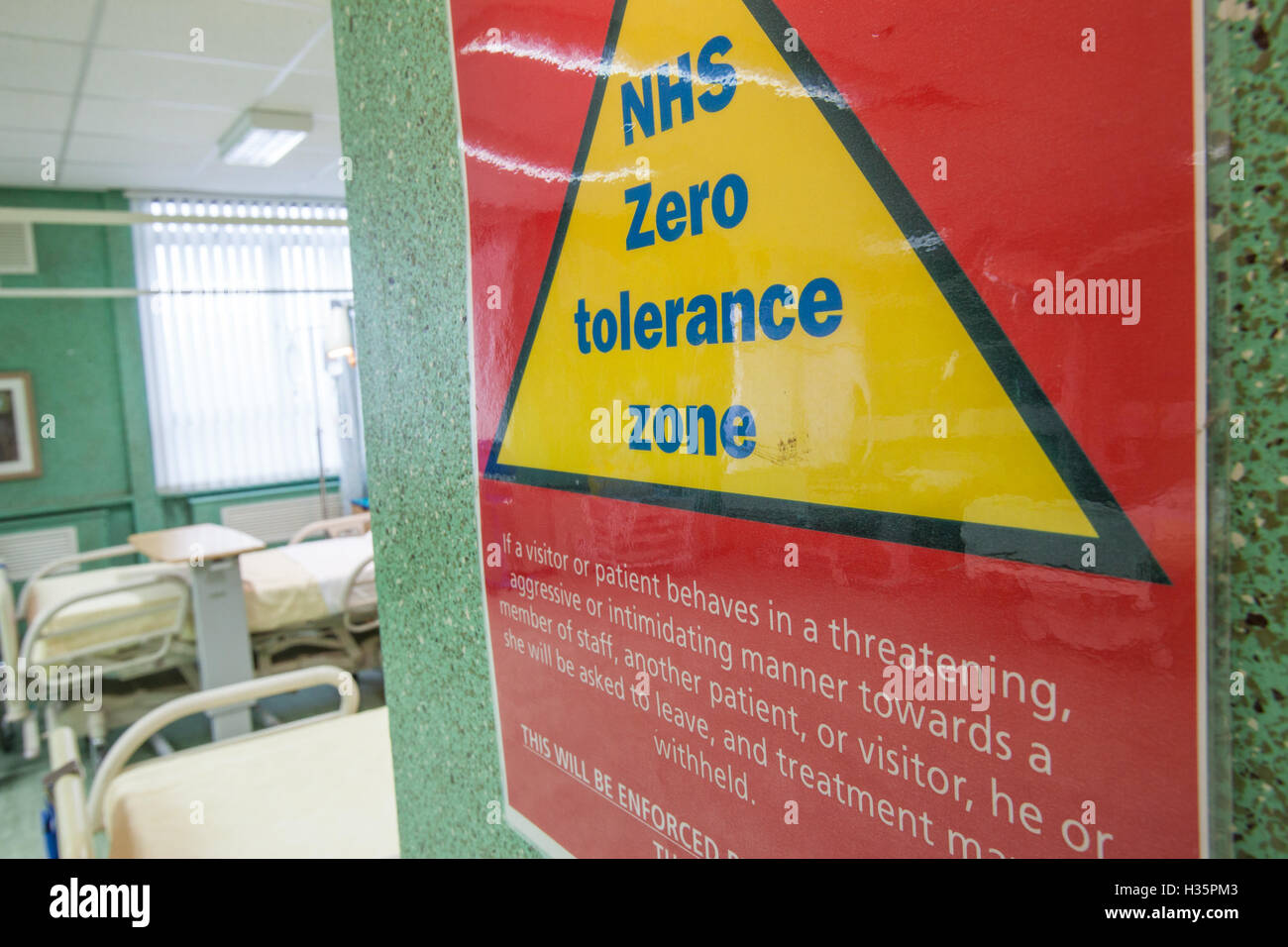 NHS zero tolerance sign Stock Photo