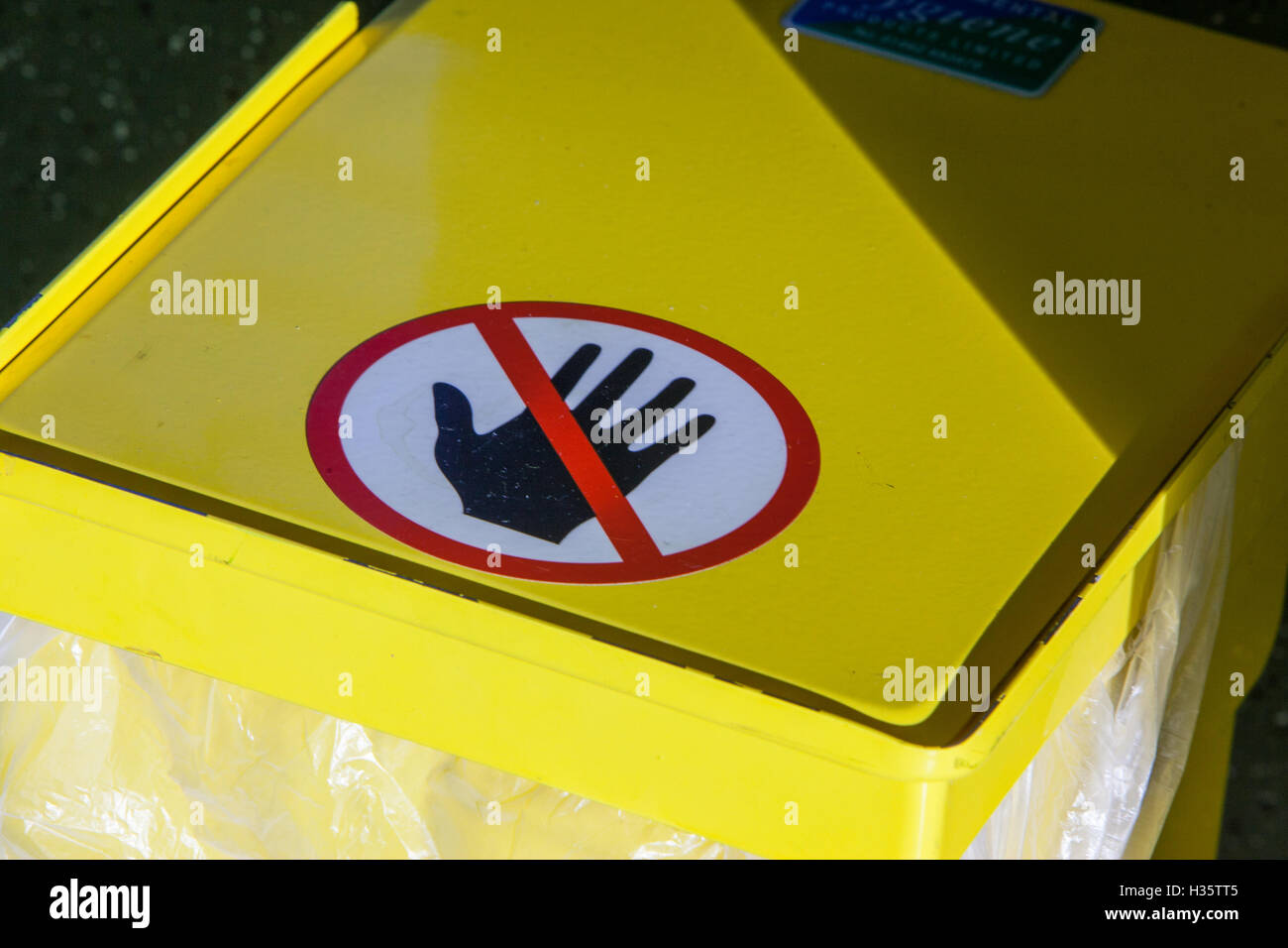 Hospital waste nurse hi-res stock photography and images - Alamy