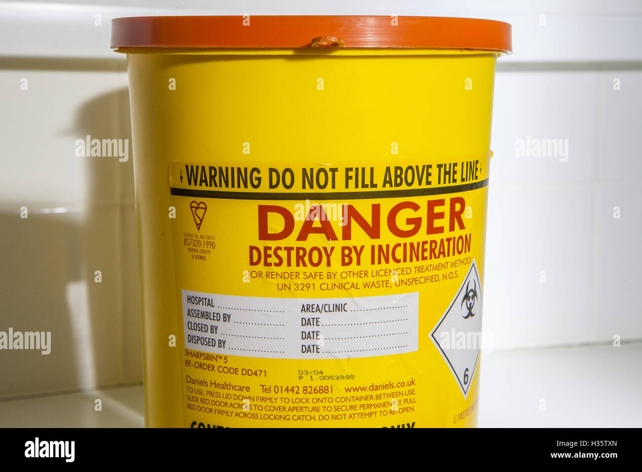 Hospital waste nurse hi-res stock photography and images - Alamy