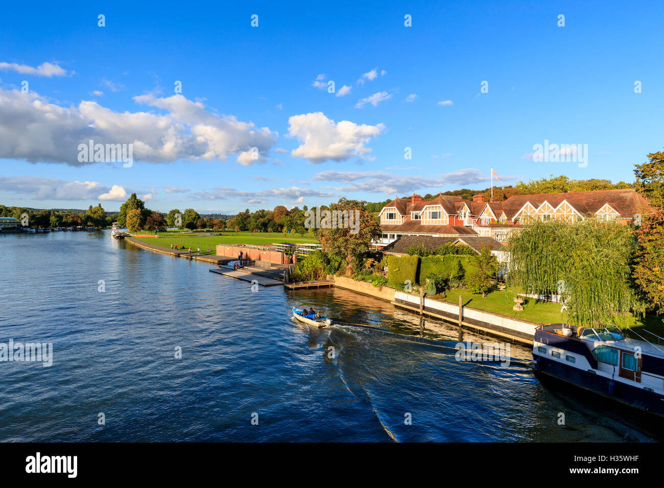 Oxfordshire henley on thames rowing leander club henley on riverside hi
