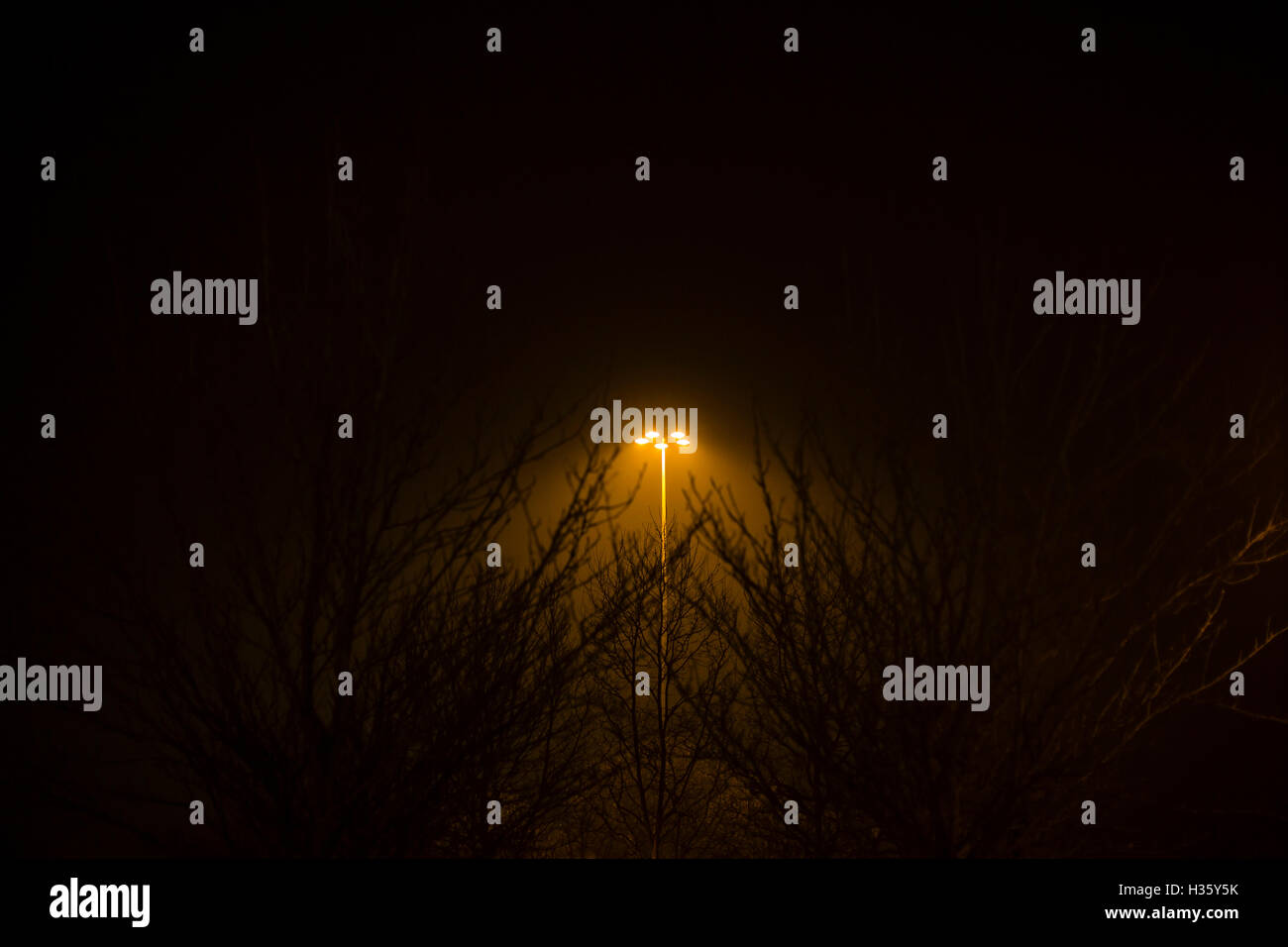 Outside Sodium Light High Resolution Stock Photography and Images - Alamy