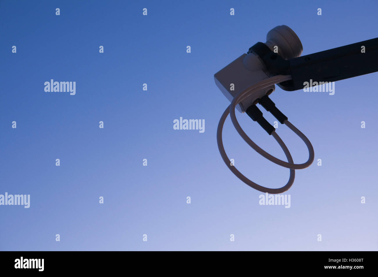 Satellite dish side of house hi-res stock photography and images - Alamy