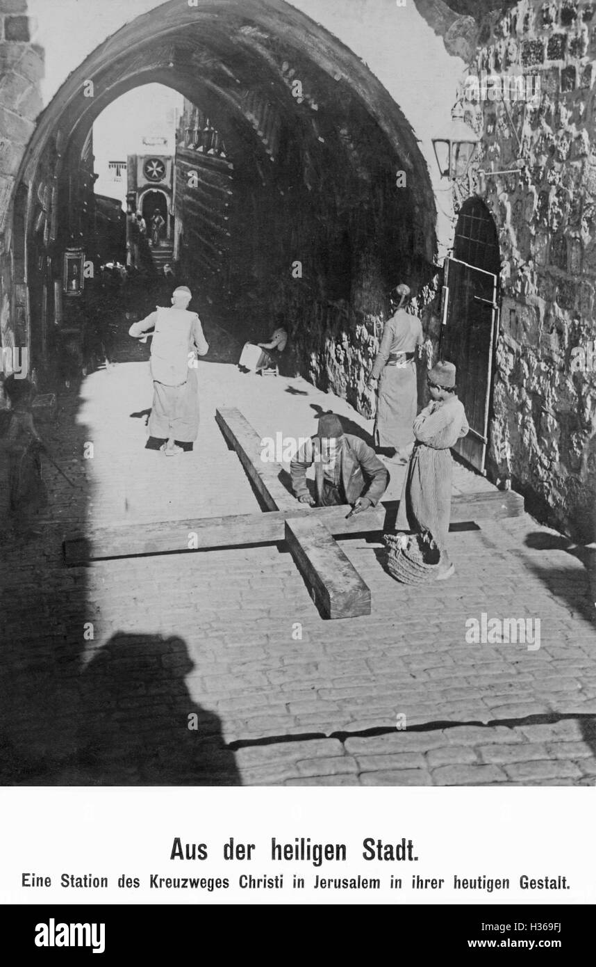 Preparations for the stations of the cross in Jerusalem, 1913 Stock Photo