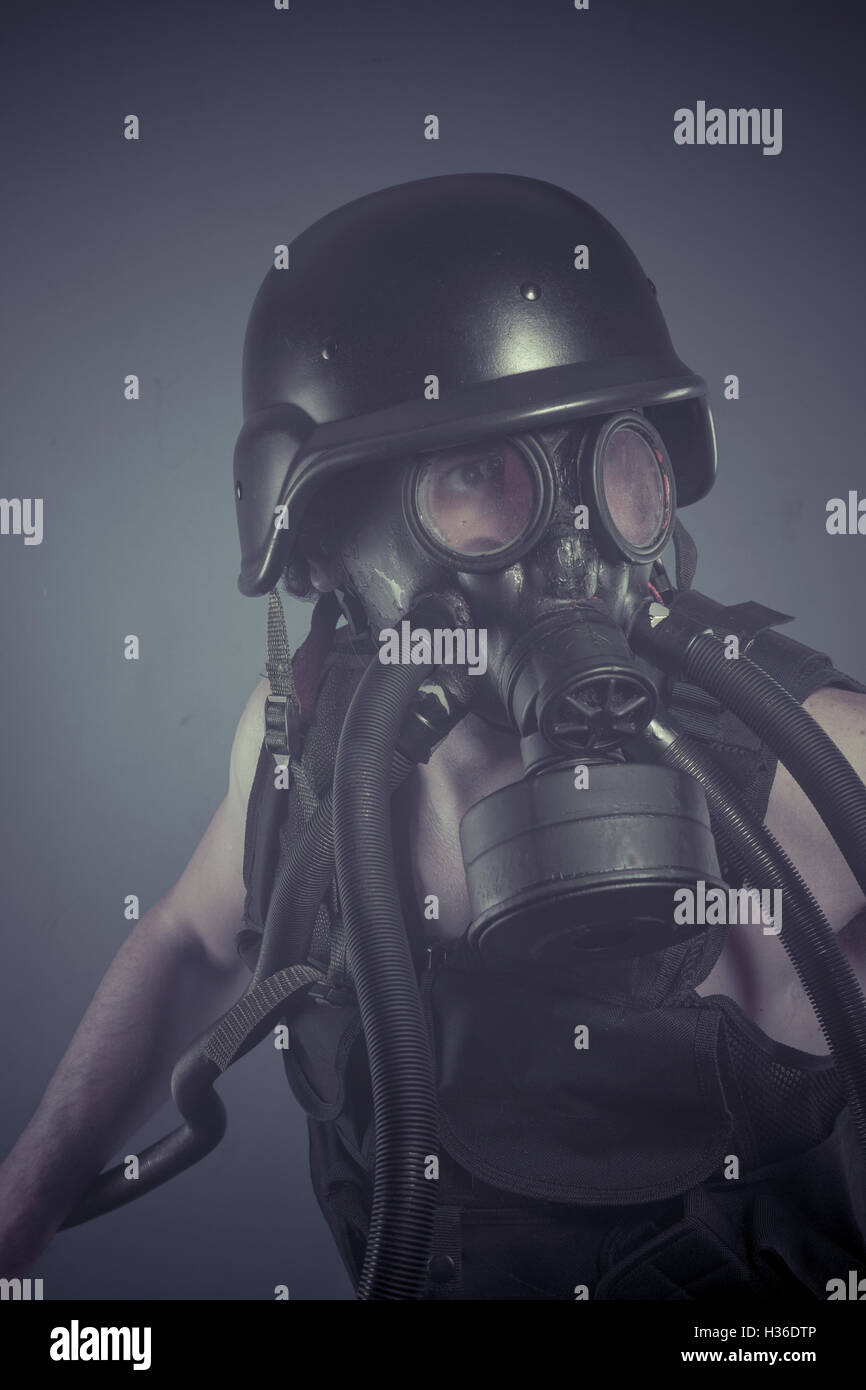 Black man gas mask hi-res stock photography and images - Alamy