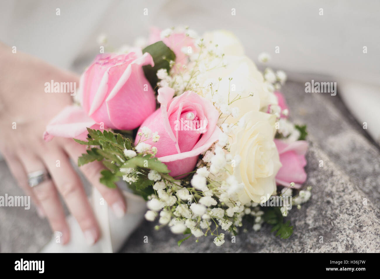 The bride with a wedding bouquet Stock Photo - Alamy