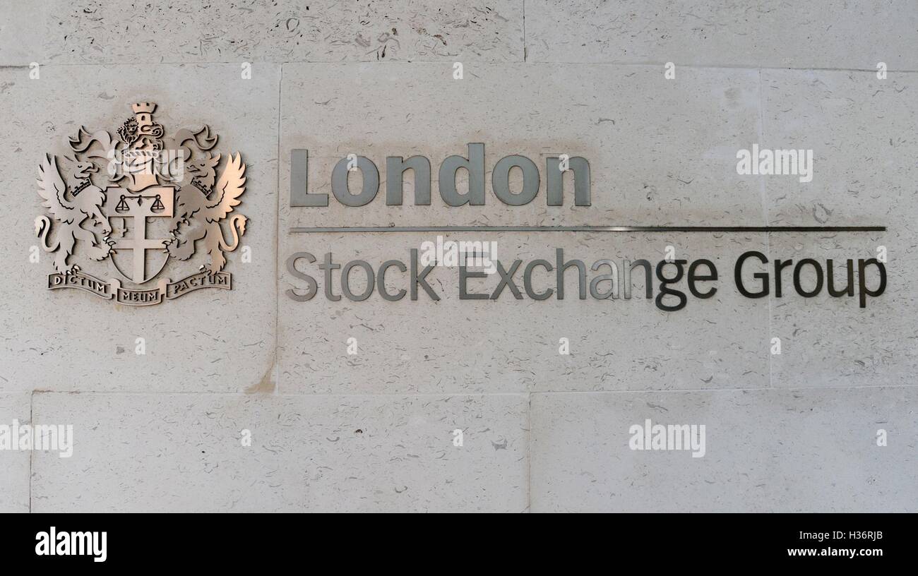 A sign in Paternoster Square outside the London Stock Exchange, as worries over Brexit negotiations have sent the pound tumbling to fresh 31-year lows, but the London market has powered ahead as sterling's woes have buoyed stocks. Stock Photo