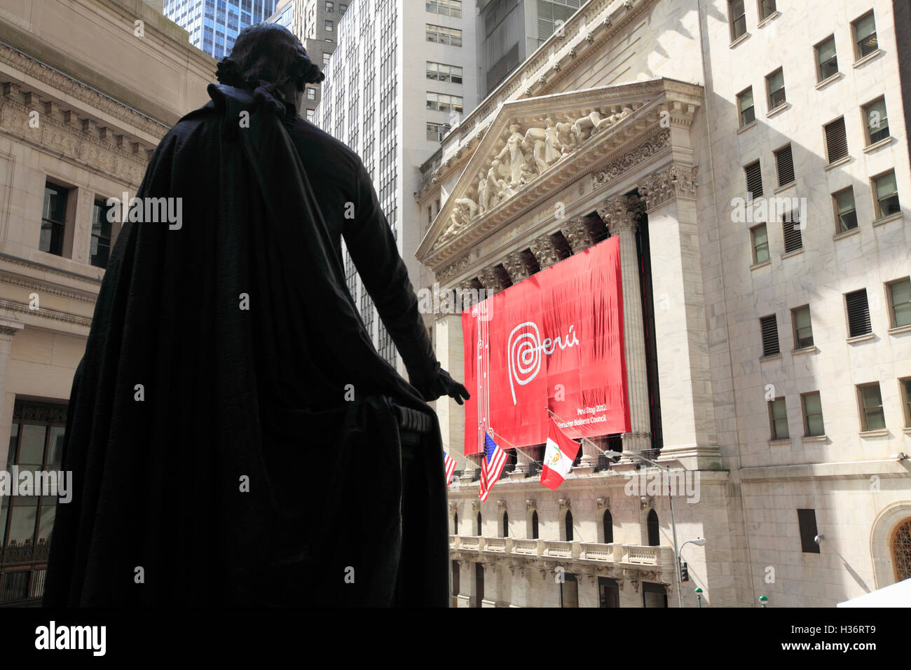 Statue of George Washington in front of Federal Hall National Memorial ...