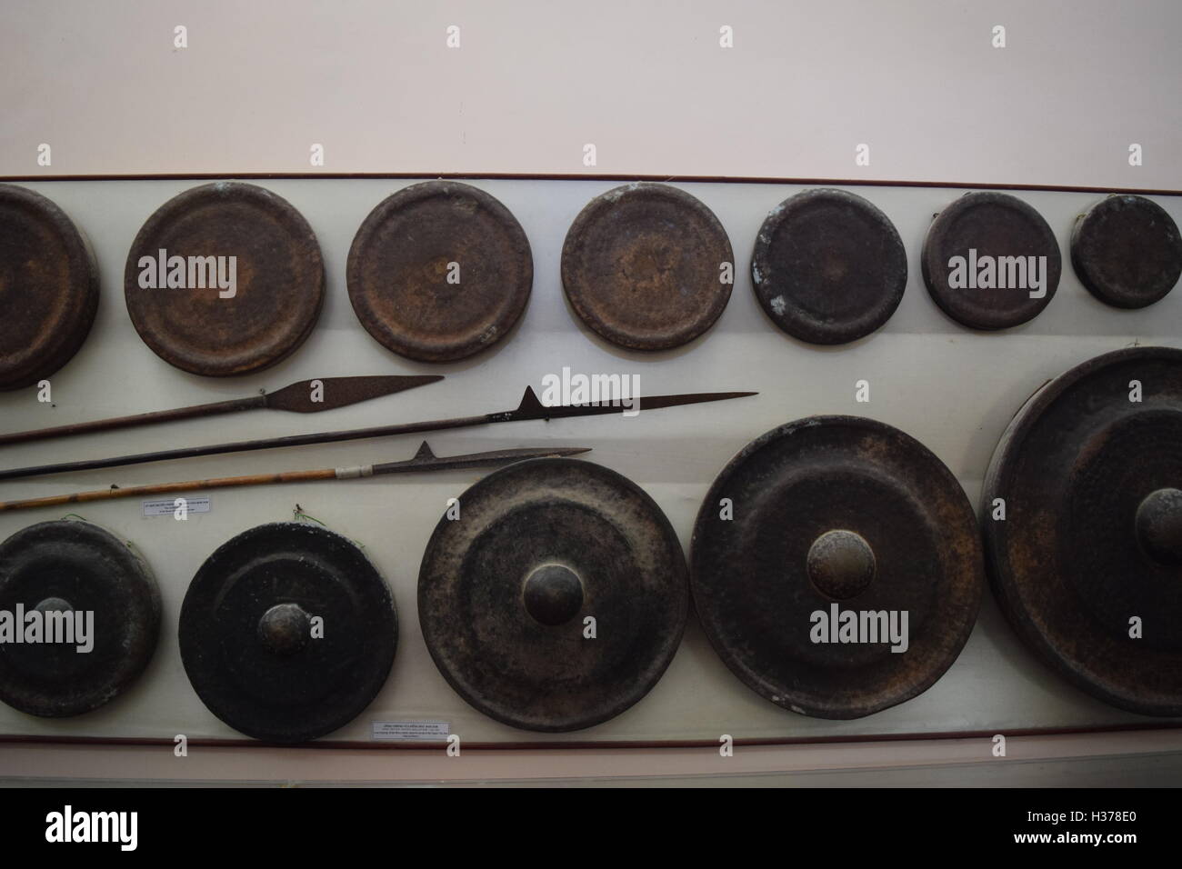 Different kinds of gongs deals