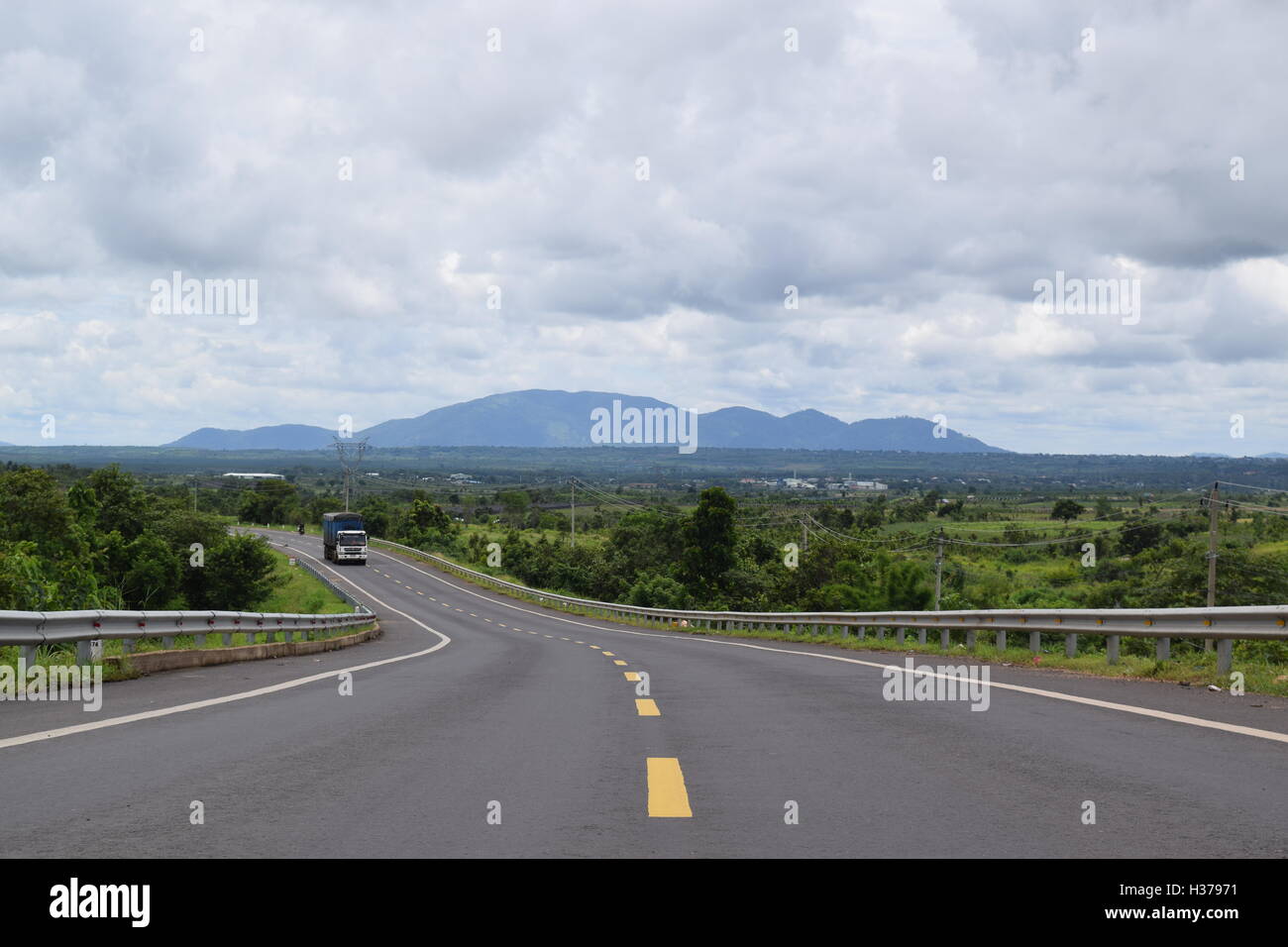 road lead to the mountain in vietnamese countryside Stock Photo Alamy