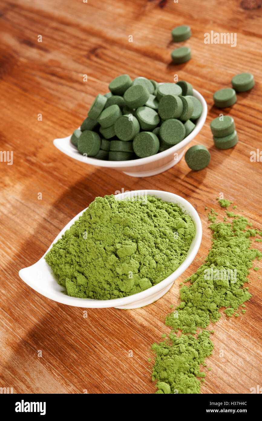 Chlorella and wheat grass Stock Photo Alamy