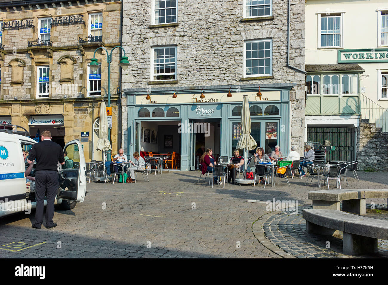 Coffee shop in Kendal Stock Photo Alamy