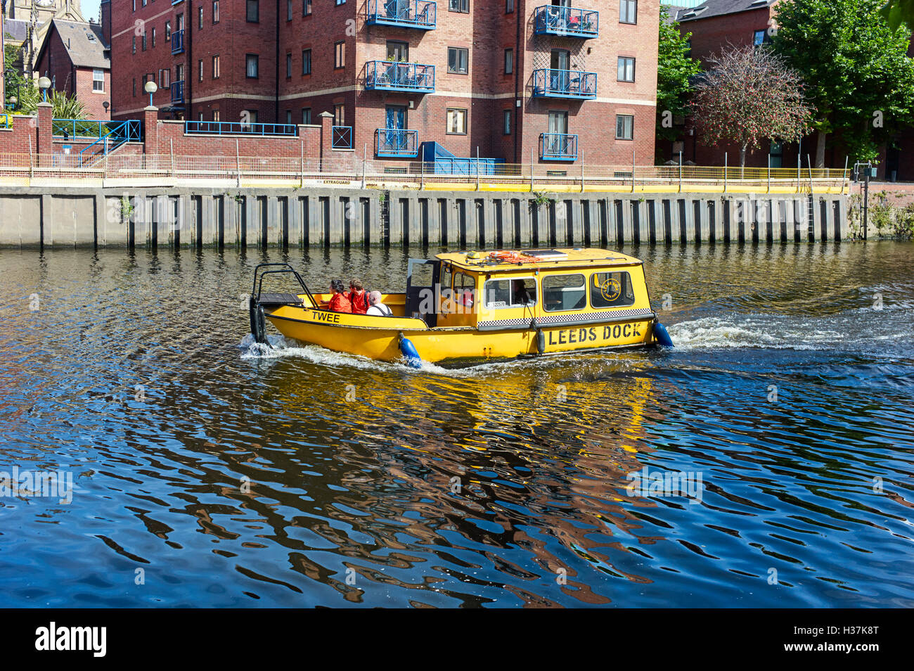 Water taxi in Leeds dock Stock Photo