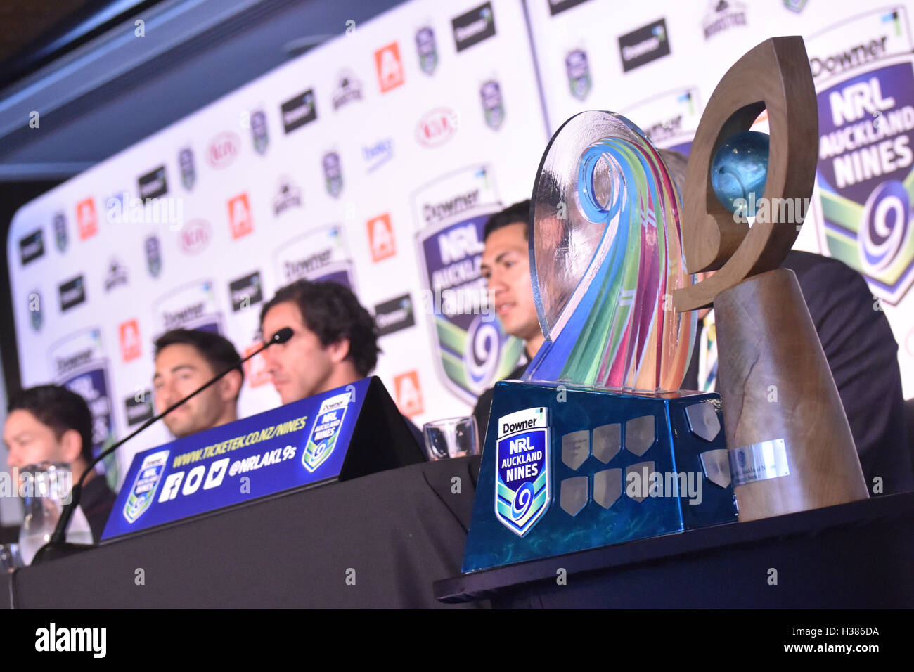 Nrl trophy hi-res stock photography and images