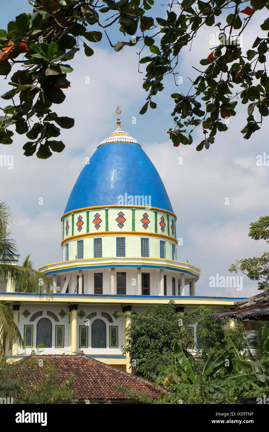 Indonesia, Lombok, Gerung, religion, blue dome of newly built mosque Stock Photo